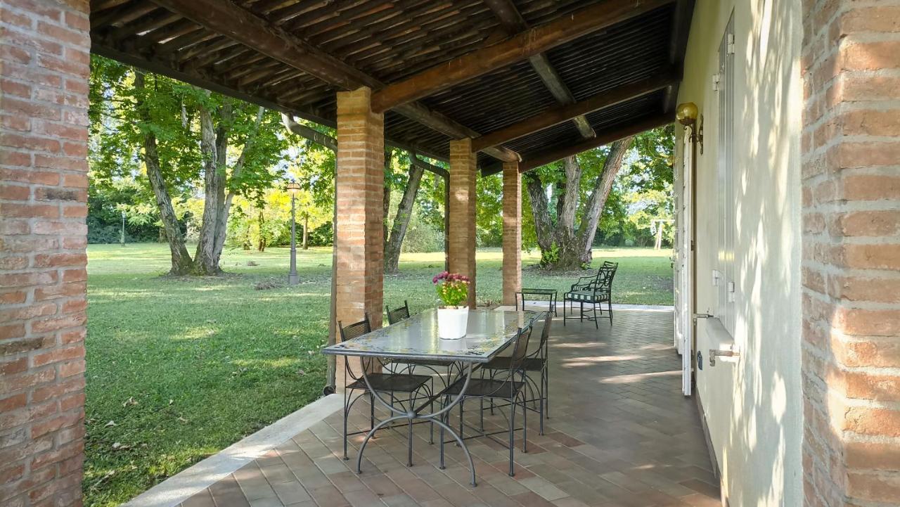 La Casetta Nel Bosco Mantova Exterior photo